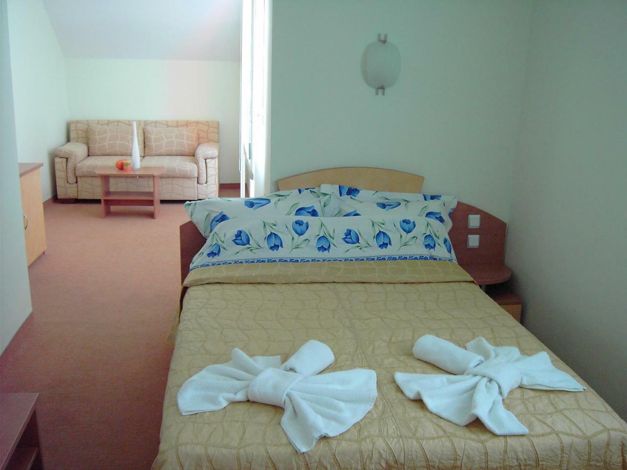 Fresh Family Hotel Ravda Exterior photo